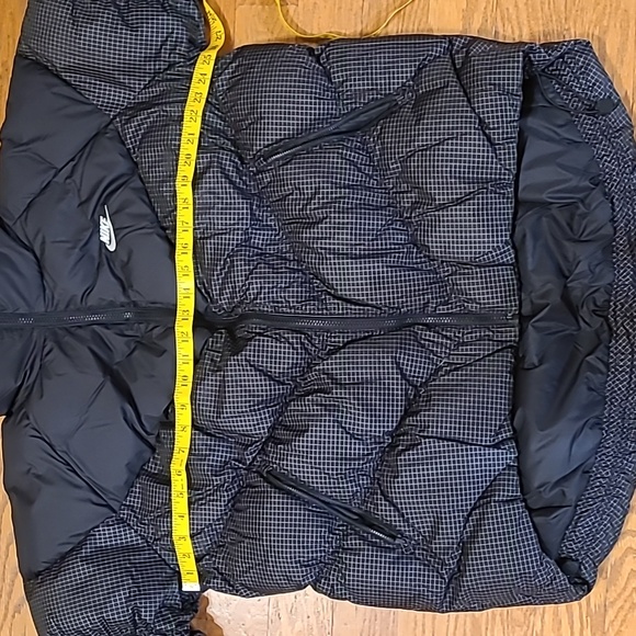 NIKE WOMENS WINDPUFFER BLACK GRID THERMA-FIT PADDED JACKET SIZE LARGE NWT - Picture 15 of 16